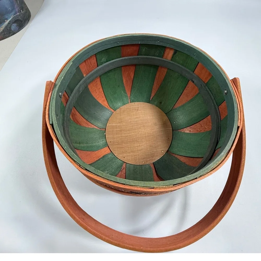 VTG Basket w/Handle Green & Wood Metal Trim 8